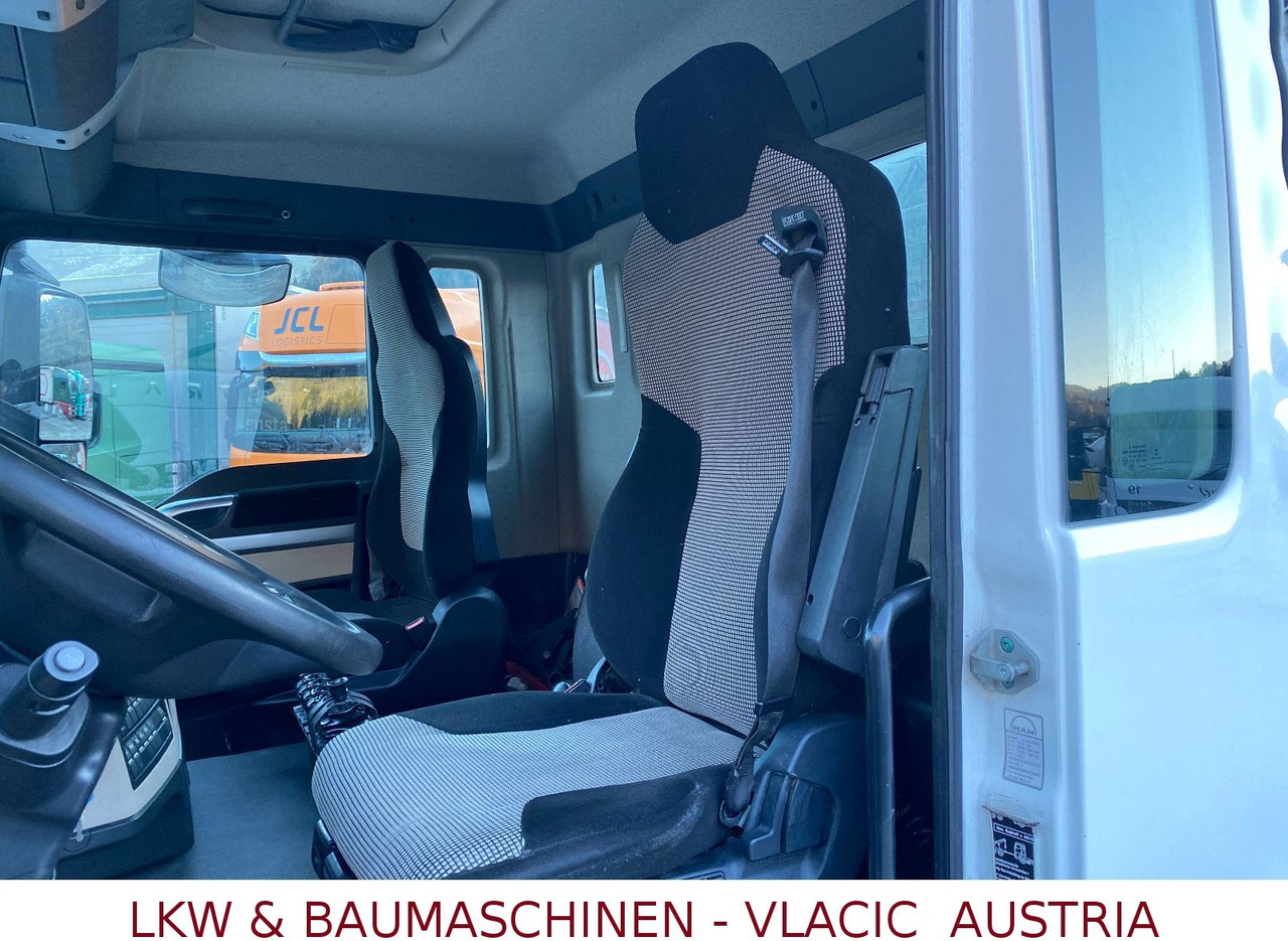 Самосвал камион MAN TGS 26.420 6x2 Lift/Lenk vorlaufachsen: снимка 12 Самосвал камион MAN TGS 26.420 6x2 Lift/Lenk vorlaufachsen: снимка 12