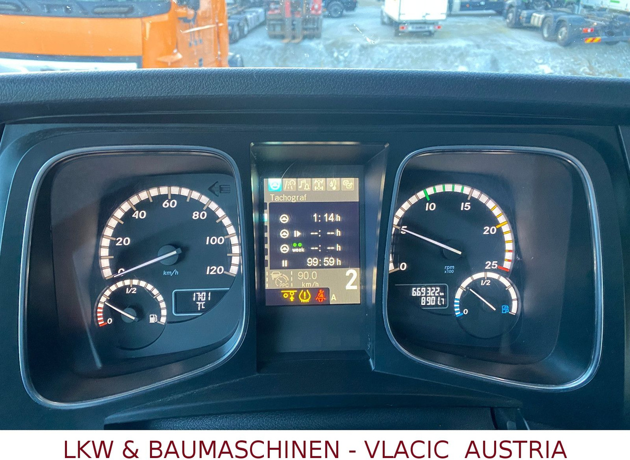 Mercedes-Benz Actros 963-0-C - Камион цистерна: снимка 5 Mercedes-Benz Actros 963-0-C - Камион цистерна: снимка 5