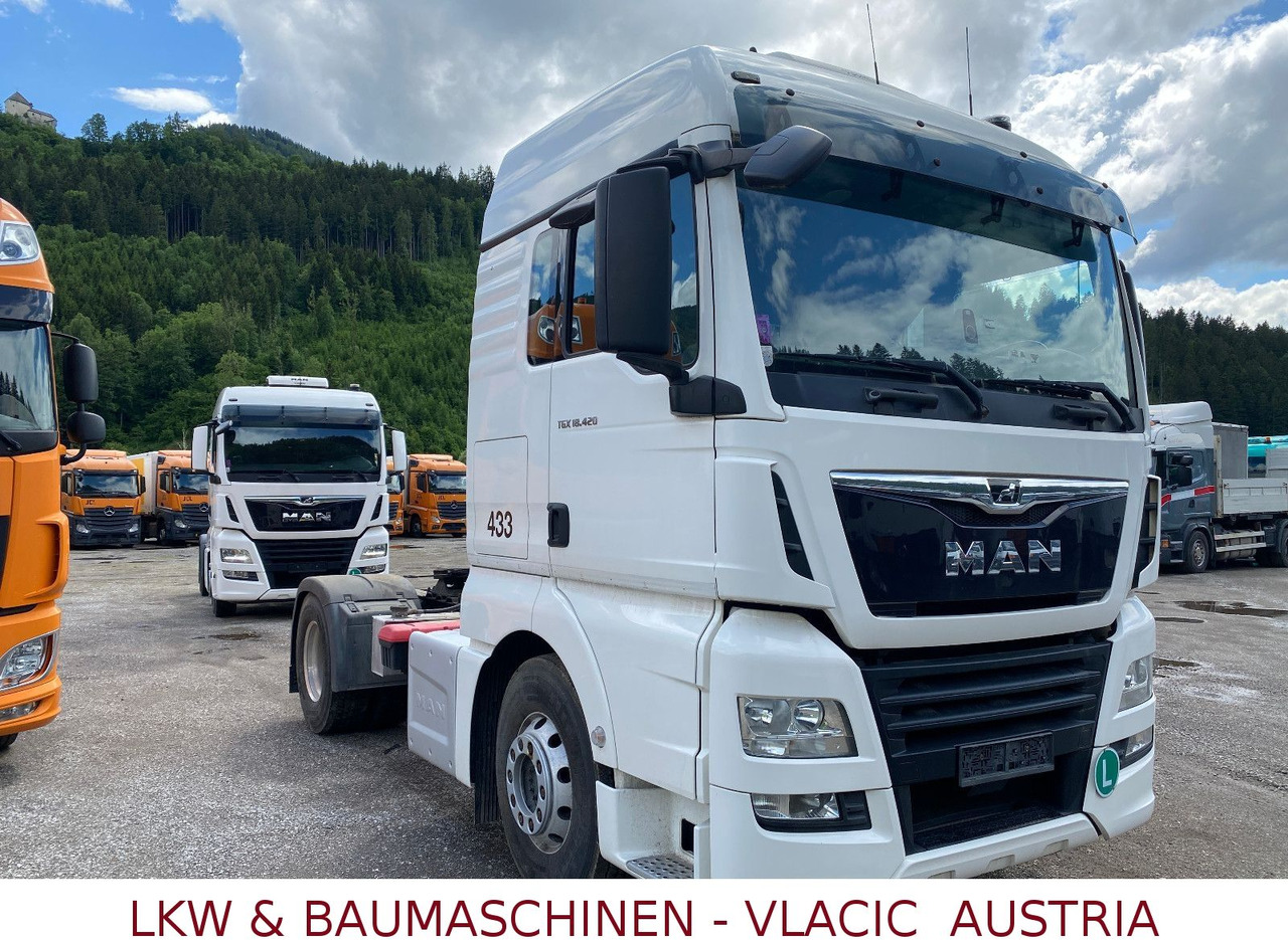 MAN TGX 18.420 (eigengewicht 6939Kg) MAN TGX 18.420 (eigengewicht 6939Kg) - Влекач: снимка 2 MAN TGX 18.420 (eigengewicht 6939Kg) MAN TGX 18.420 (eigengewicht 6939Kg) - Влекач: снимка 2