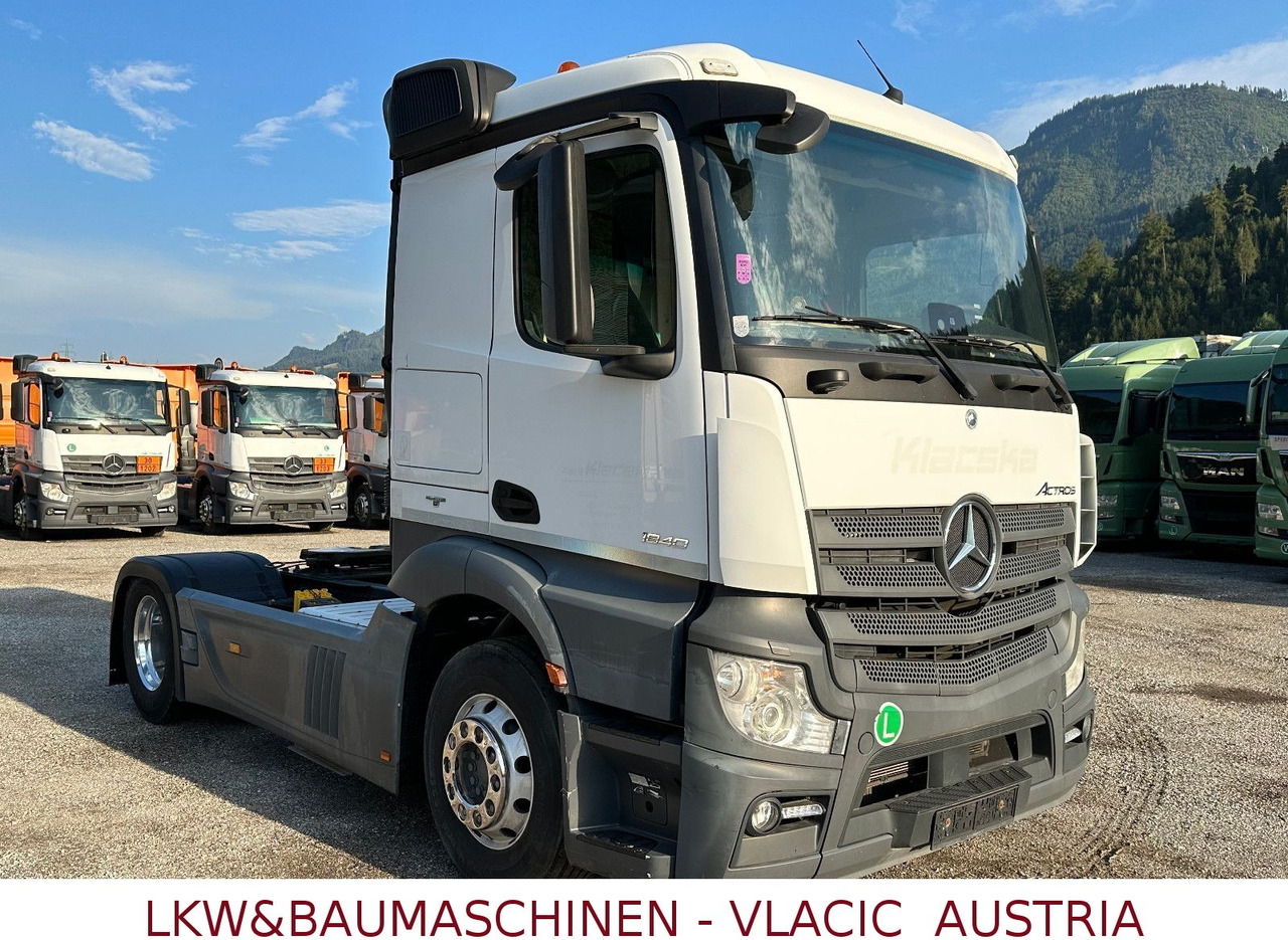 Mercedes-Benz Actros 1840 ADR ( 15 Stk. auf Lager 2017 jahr) - Влекач: снимка 2 Mercedes-Benz Actros 1840 ADR ( 15 Stk. auf Lager 2017 jahr) - Влекач: снимка 2