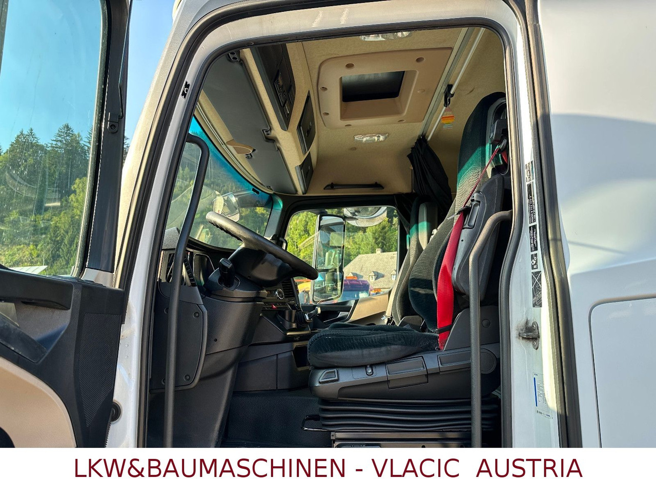 Mercedes-Benz Actros 1840 ADR ( 15 Stk. auf Lager 2017 jahr) - Влекач: снимка 3 Mercedes-Benz Actros 1840 ADR ( 15 Stk. auf Lager 2017 jahr) - Влекач: снимка 3