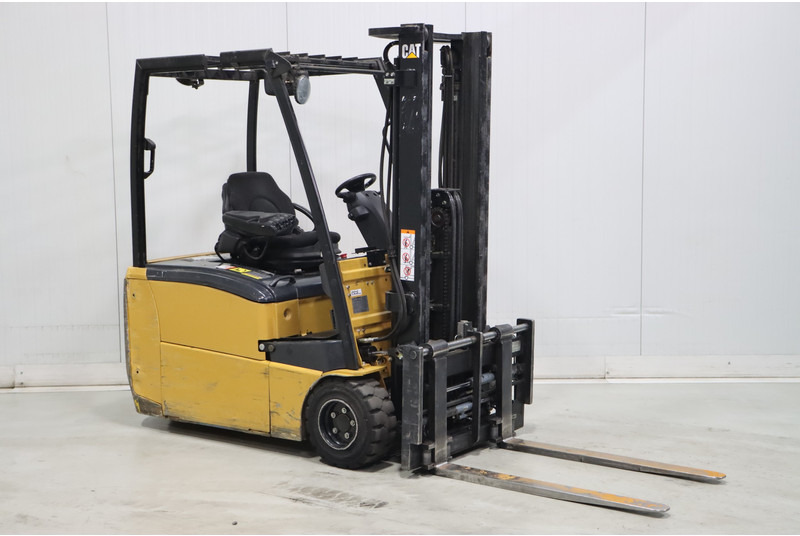 Caterpillar EP20PNT - Електрокар: снимка 1 Caterpillar EP20PNT - Електрокар: снимка 1