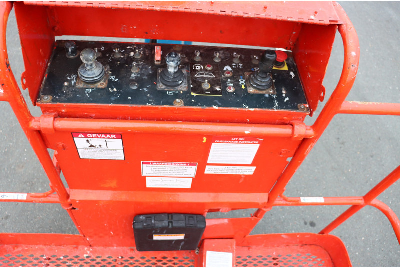 Genie Z-60/34 - Артикулираща платформа: снимка 2 Genie Z-60/34 - Артикулираща платформа: снимка 2