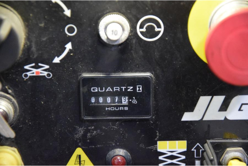 JLG M3369 - Ножична работна платформа: снимка 5 JLG M3369 - Ножична работна платформа: снимка 5