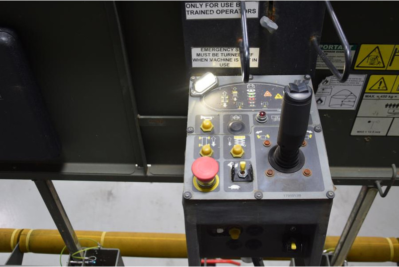 Ножична работна платформа JLG M3369: снимка 6