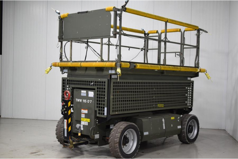 JLG M3369 - Ножична работна платформа: снимка 3 JLG M3369 - Ножична работна платформа: снимка 3