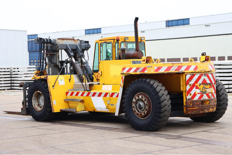 Kalmar DCB32 RORO - Дизелов мотокар: снимка 5 Kalmar DCB32 RORO - Дизелов мотокар: снимка 5