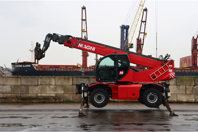 MAGNI RTH5.25S - Телескопичен товарач: снимка 5 MAGNI RTH5.25S - Телескопичен товарач: снимка 5