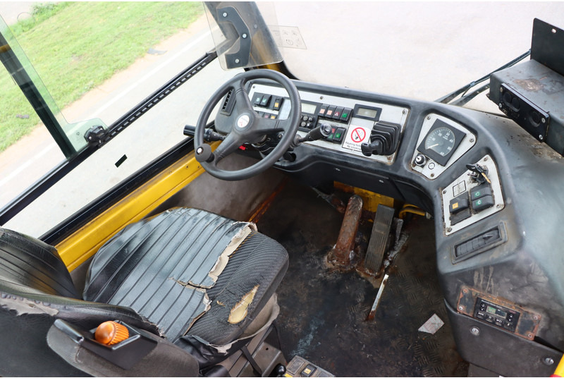 Terberg BC182 - Терминален влекач: снимка 2 Terberg BC182 - Терминален влекач: снимка 2