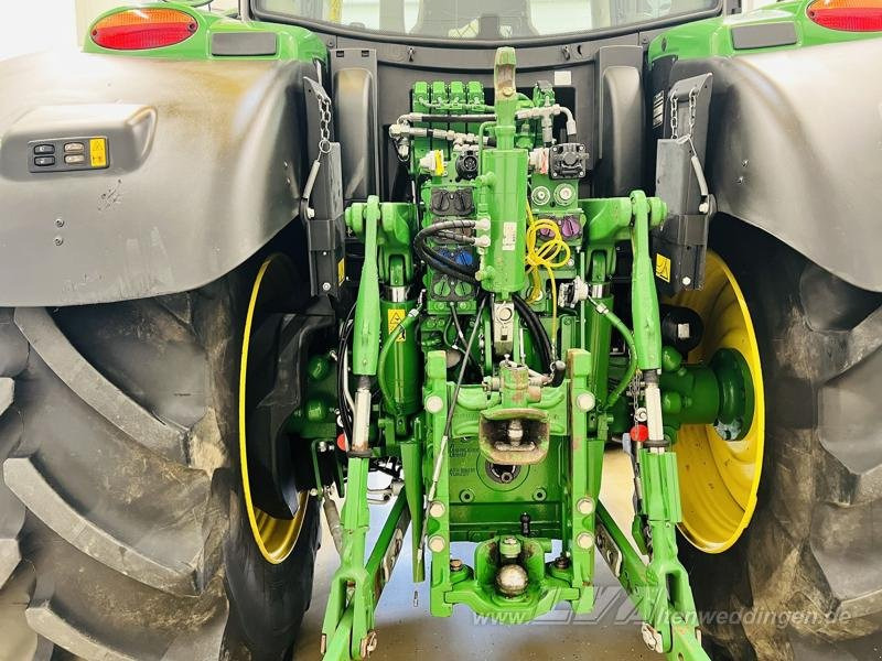Трактор John Deere 6155R: снимка 12