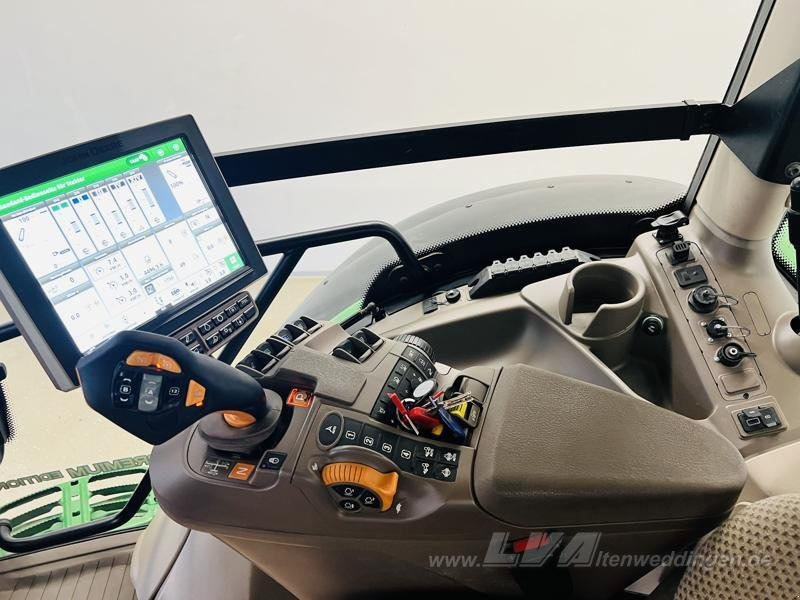 Трактор John Deere 6155R: снимка 9