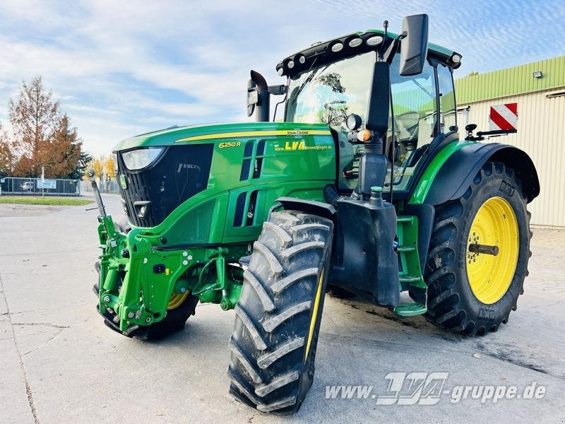 John Deere 6250R ULTIMATE CommandPro - Трактор: снимка 1 John Deere 6250R ULTIMATE CommandPro - Трактор: снимка 1