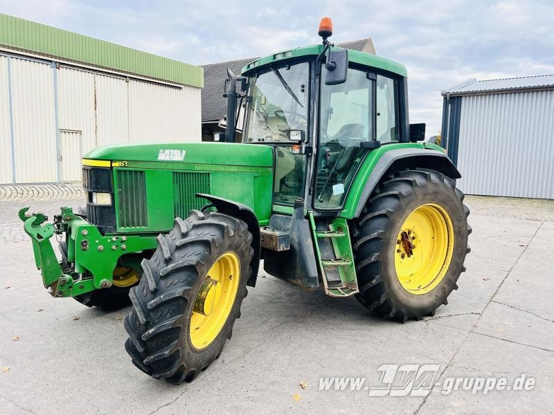John Deere 6910 - Трактор: снимка 1 John Deere 6910 - Трактор: снимка 1