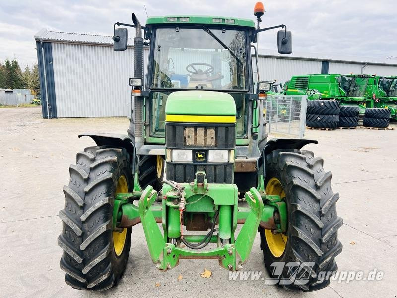 John Deere 6910 - Трактор: снимка 3 John Deere 6910 - Трактор: снимка 3