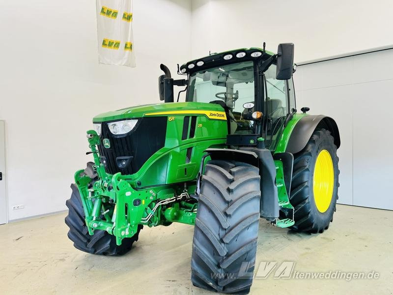 John Deere 6R 215 - Трактор: снимка 1 John Deere 6R 215 - Трактор: снимка 1