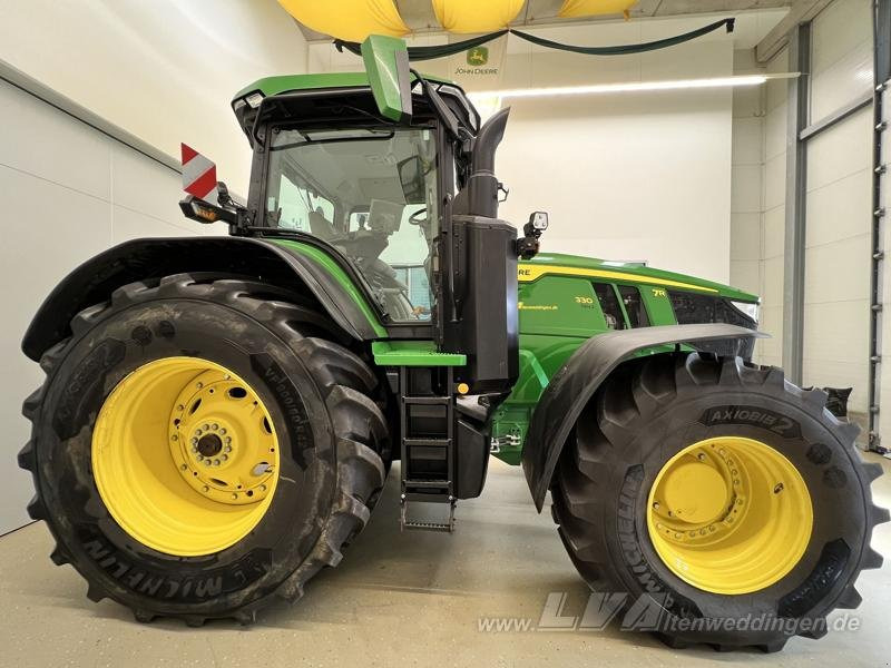 John Deere 7R 330 - Трактор: снимка 4 John Deere 7R 330 - Трактор: снимка 4