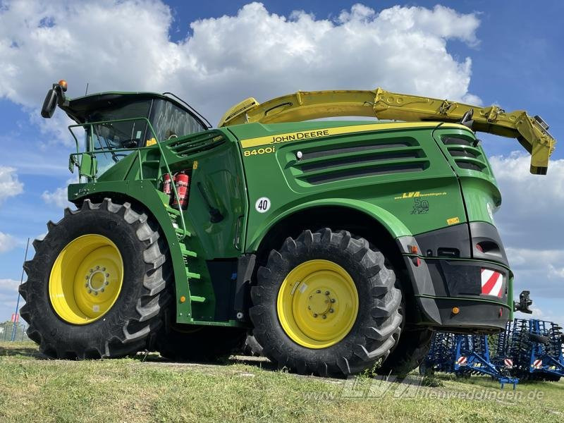 John Deere 8400 - Силажокомбайн: снимка 2 John Deere 8400 - Силажокомбайн: снимка 2