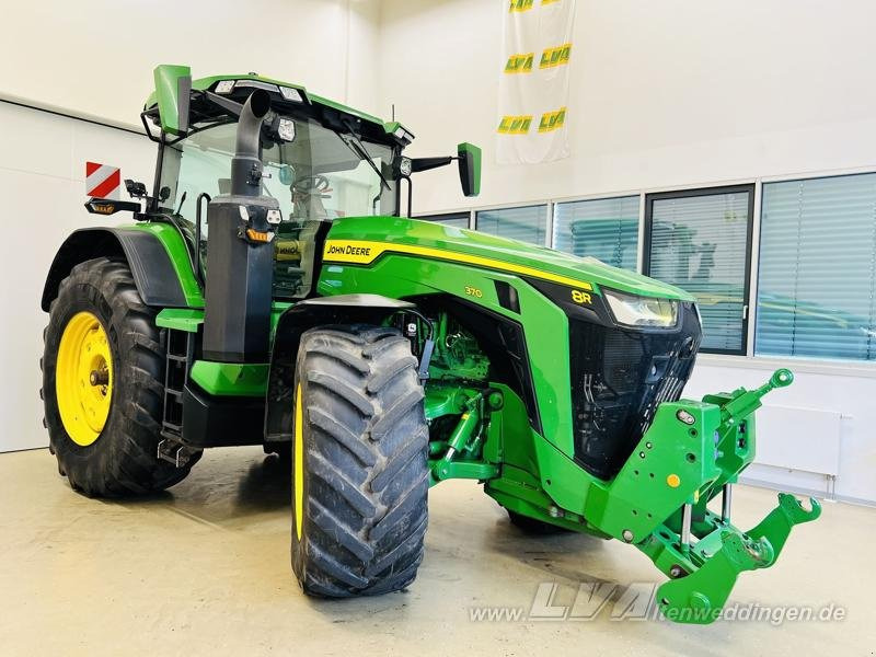 John Deere 8R 370 FRONT PTO - Трактор: снимка 2 John Deere 8R 370 FRONT PTO - Трактор: снимка 2