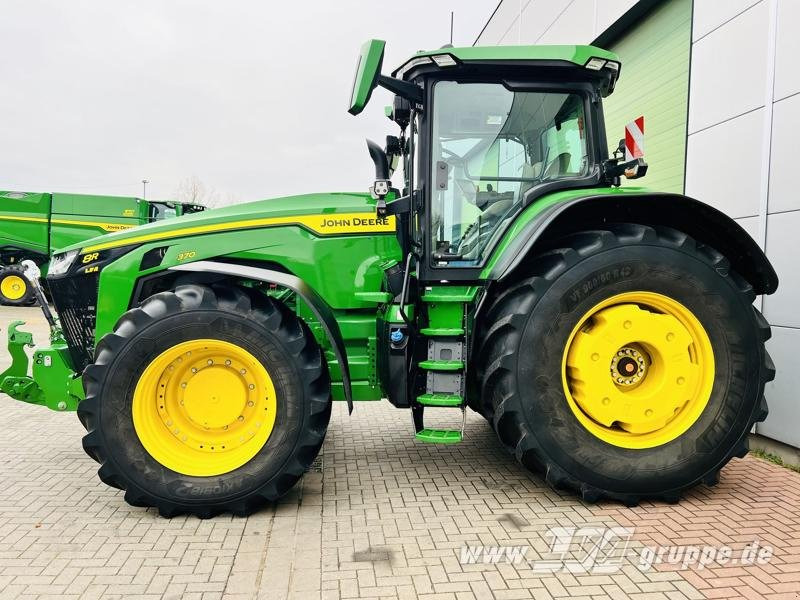 John Deere 8R 370 - Трактор: снимка 4 John Deere 8R 370 - Трактор: снимка 4