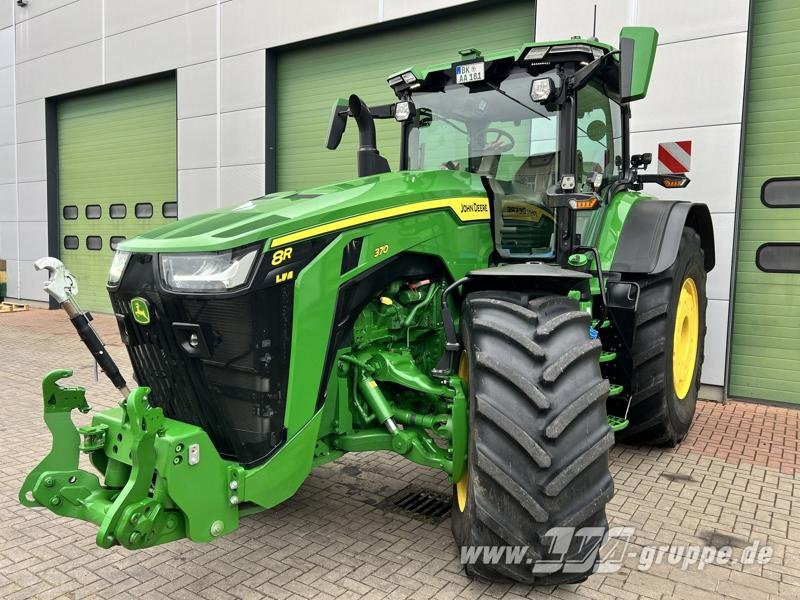 John Deere 8R 370 - Трактор: снимка 1 John Deere 8R 370 - Трактор: снимка 1