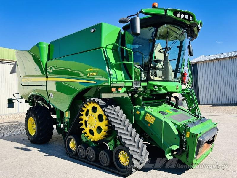 John Deere S790 - Зърнокомбайн: снимка 2 John Deere S790 - Зърнокомбайн: снимка 2