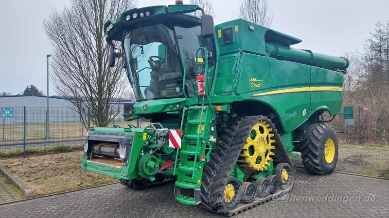 John Deere S790 - Зърнокомбайн: снимка 1 John Deere S790 - Зърнокомбайн: снимка 1