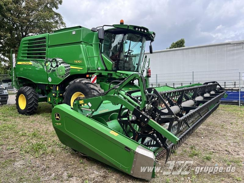 John Deere T670 i - Зърнокомбайн: снимка 2 John Deere T670 i - Зърнокомбайн: снимка 2