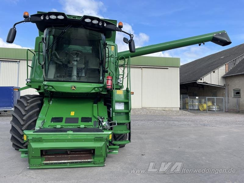 John Deere W550 - Зърнокомбайн: снимка 2 John Deere W550 - Зърнокомбайн: снимка 2