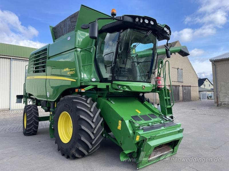 John Deere W550 - Зърнокомбайн: снимка 1 John Deere W550 - Зърнокомбайн: снимка 1