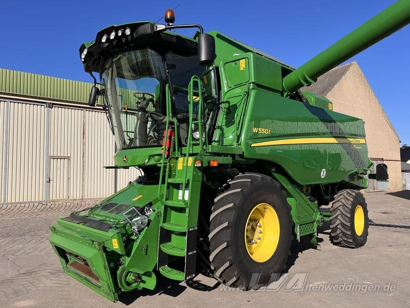 John Deere W550 - Зърнокомбайн: снимка 2 John Deere W550 - Зърнокомбайн: снимка 2