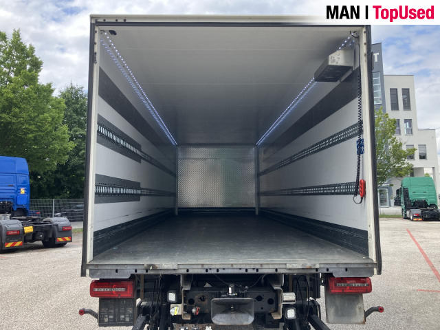 MAN TGM 18.320 4X2 LL - Камион фургон: снимка 4 MAN TGM 18.320 4X2 LL - Камион фургон: снимка 4