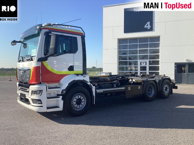 MAN TGS 26.430 6x2-4 BL CH Einsatzfahrzeug! Feuerwehr - Мултилифт с кука камион: снимка 1 MAN TGS 26.430 6x2-4 BL CH Einsatzfahrzeug! Feuerwehr - Мултилифт с кука камион: снимка 1