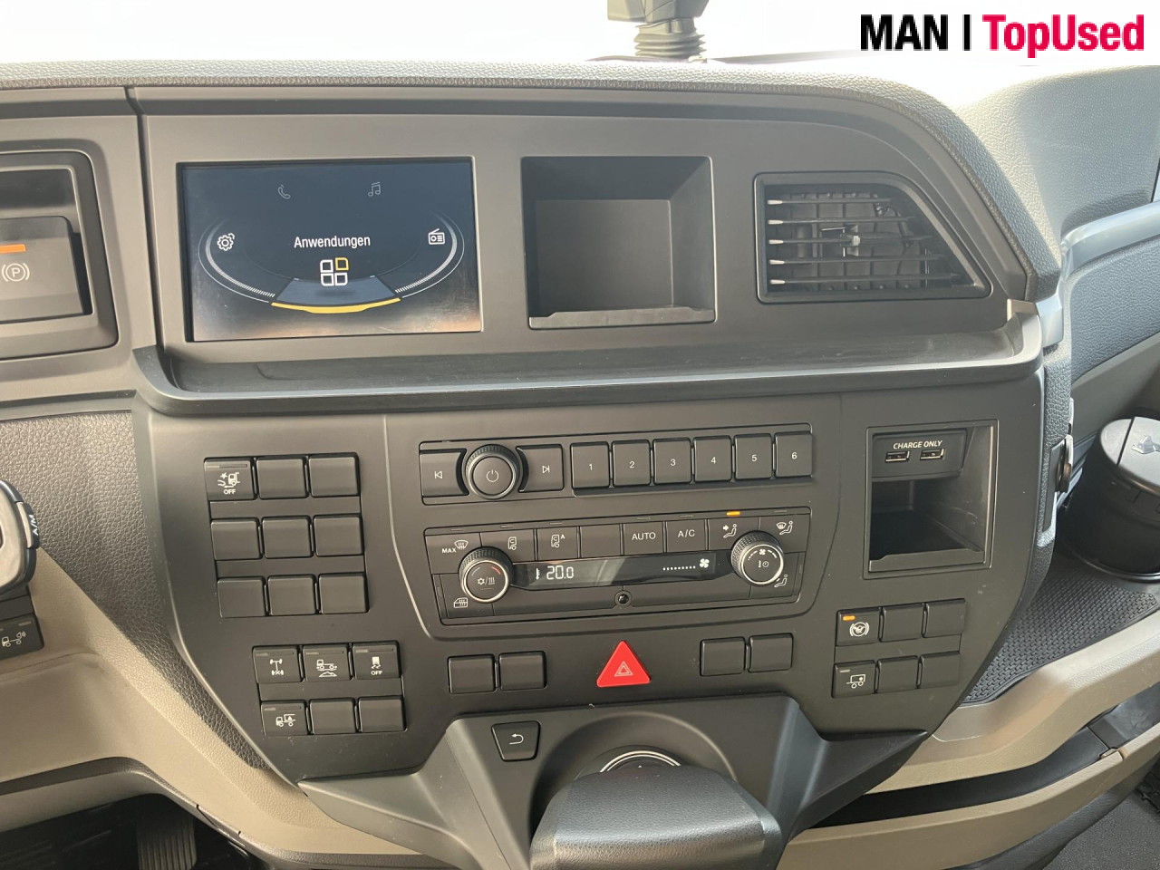 MAN TGX 18.470 4x2 LL SA - Влекач: снимка 3 MAN TGX 18.470 4x2 LL SA - Влекач: снимка 3