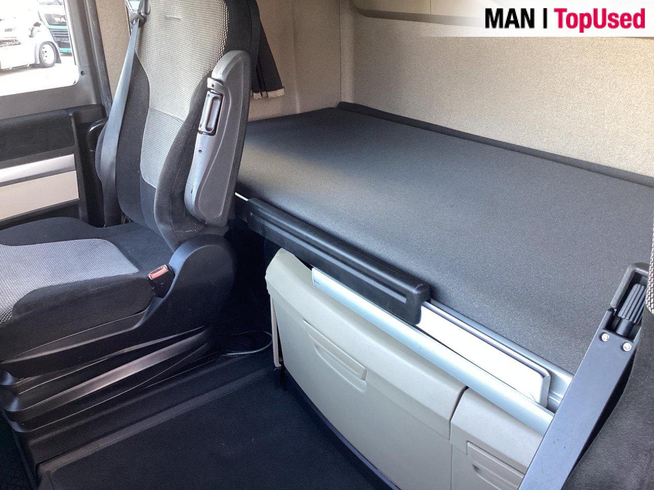 MAN TGX 18.500 4X2 BLS - Влекач: снимка 4 MAN TGX 18.500 4X2 BLS - Влекач: снимка 4