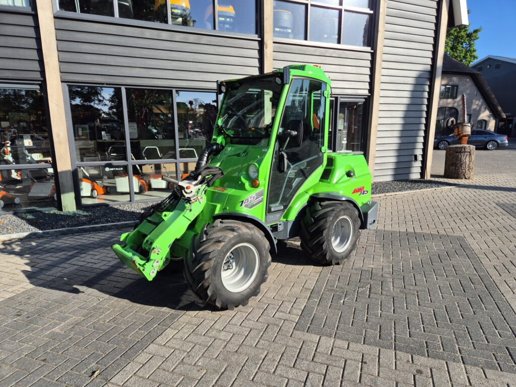 AVANT 745 optidrive - Компактен товарач: снимка 2 AVANT 745 optidrive - Компактен товарач: снимка 2