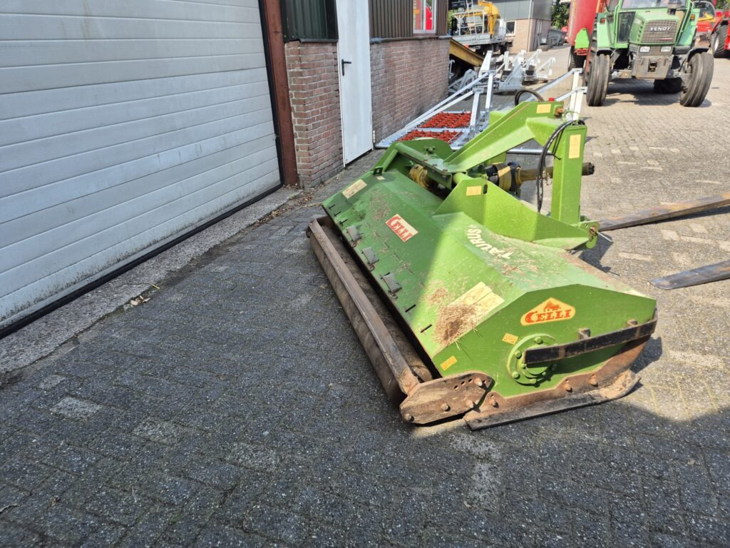 CELLI Taurus 200 mower - Косачка: снимка 1 CELLI Taurus 200 mower - Косачка: снимка 1