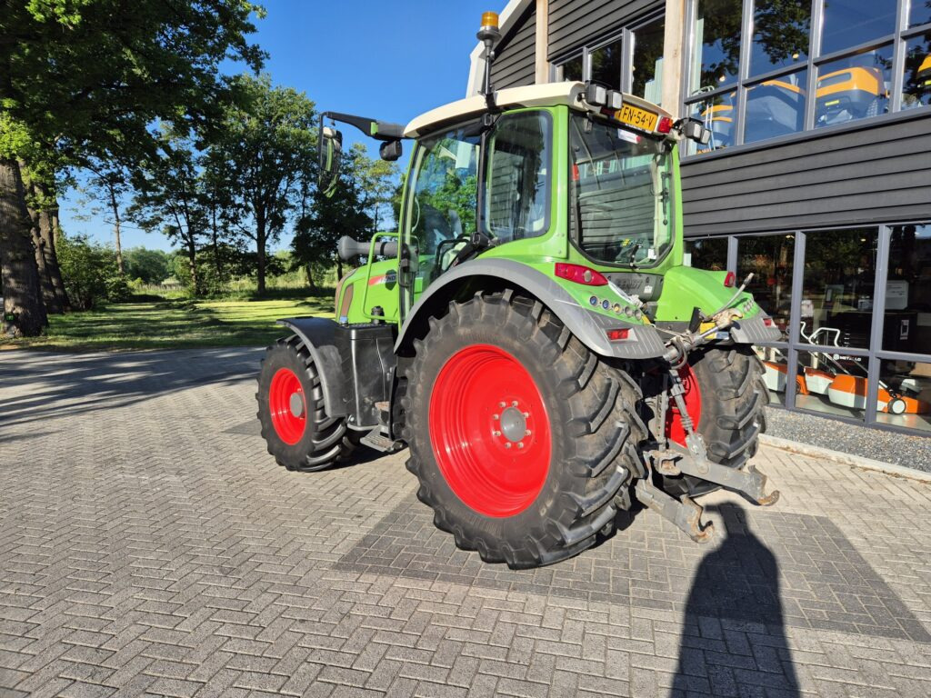 FENDT 310 vario - Трактор: снимка 3 FENDT 310 vario - Трактор: снимка 3