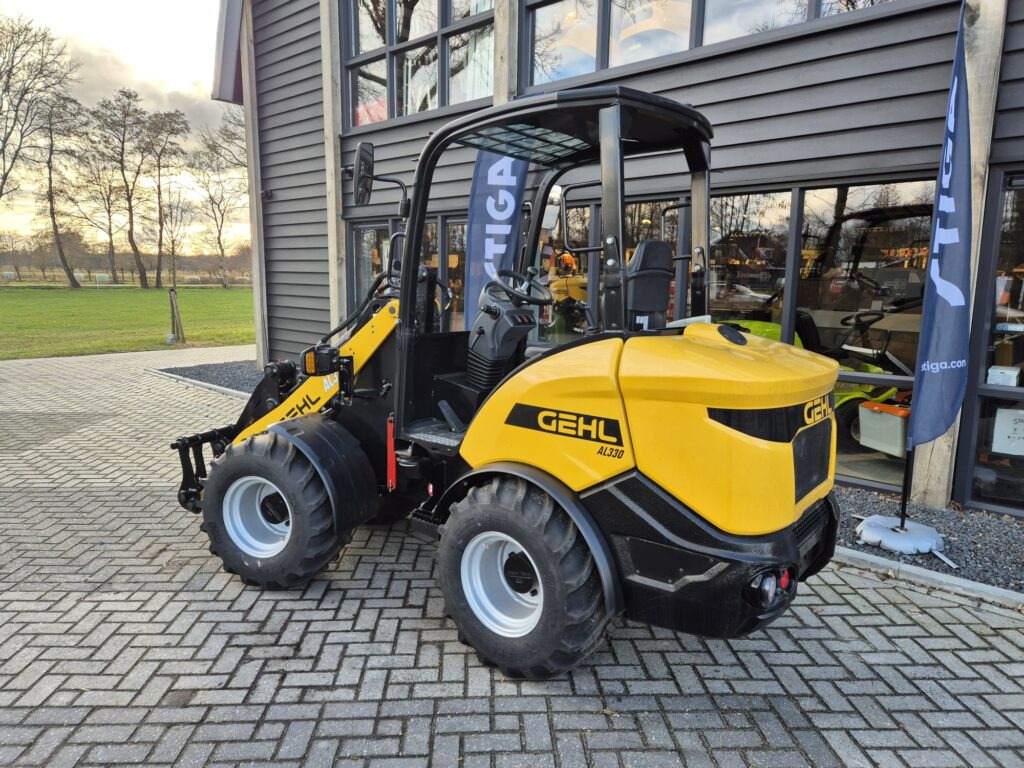 GEHL AL330 loader - Компактен товарач: снимка 3 GEHL AL330 loader - Компактен товарач: снимка 3