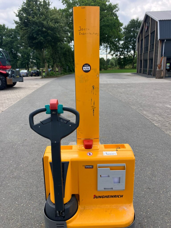 JUNG HEINRICH EMC110 stapelaar - Електрокар: снимка 4 JUNG HEINRICH EMC110 stapelaar - Електрокар: снимка 4