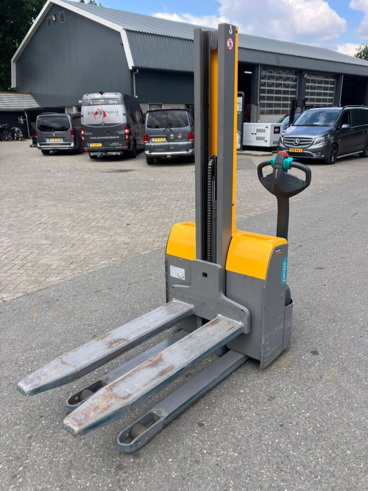 JUNG HEINRICH EMC110 stapelaar - Електрокар: снимка 5 JUNG HEINRICH EMC110 stapelaar - Електрокар: снимка 5