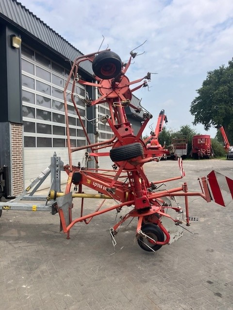 LELY 675 tedder - Гребло/ Сенообръщачка: снимка 3 LELY 675 tedder - Гребло/ Сенообръщачка: снимка 3