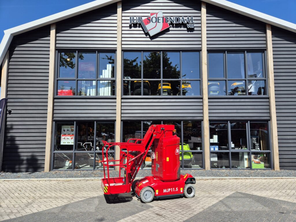 MAGNI MJP 11.5 - Работна площадка: снимка 1 MAGNI MJP 11.5 - Работна площадка: снимка 1