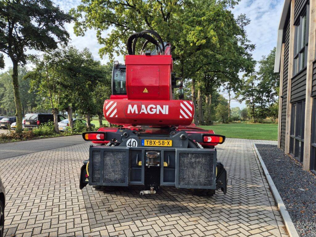MAGNI RTH 5.21 SH - Телескопичен товарач: снимка 4 MAGNI RTH 5.21 SH - Телескопичен товарач: снимка 4