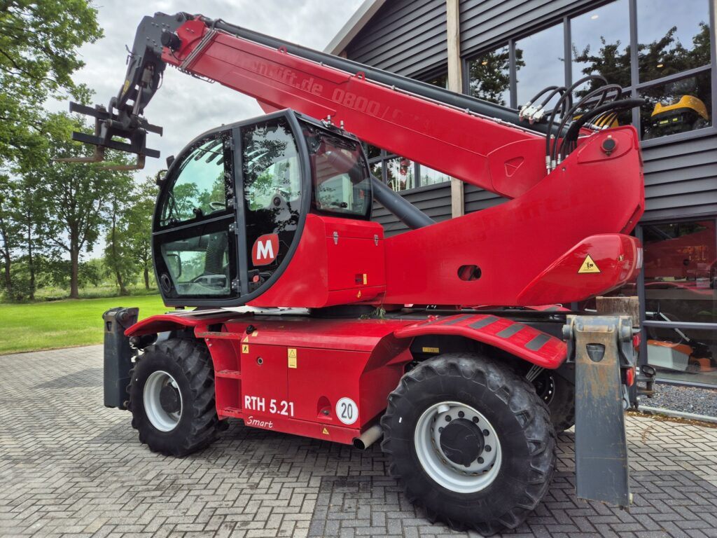 MAGNI RTH 5.21 Smart – D/C - Телескопичен товарач: снимка 3 MAGNI RTH 5.21 Smart – D/C - Телескопичен товарач: снимка 3