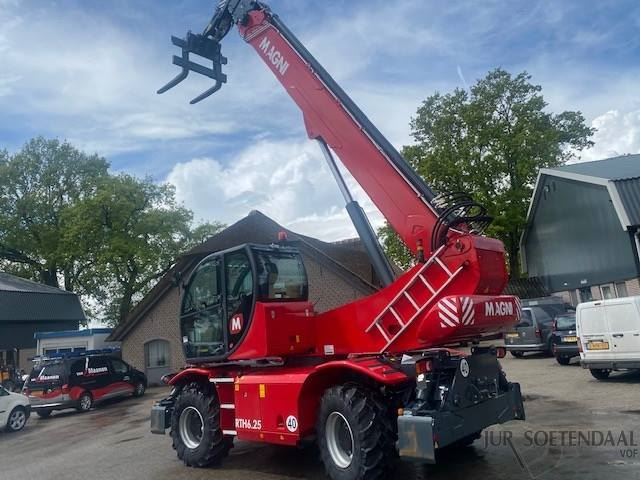 MAGNI RTH 6.30 SH - Телескопичен товарач: снимка 2 MAGNI RTH 6.30 SH - Телескопичен товарач: снимка 2