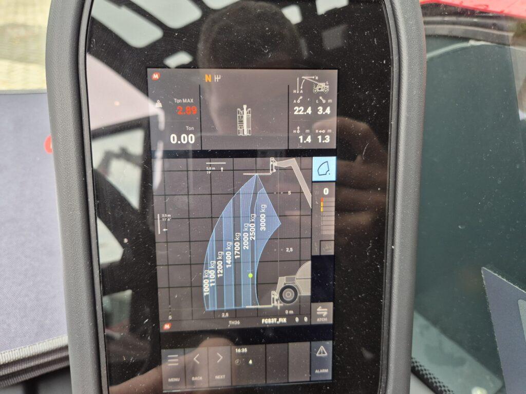 MAGNI TH 3.6 - Телескопичен товарач: снимка 5 MAGNI TH 3.6 - Телескопичен товарач: снимка 5