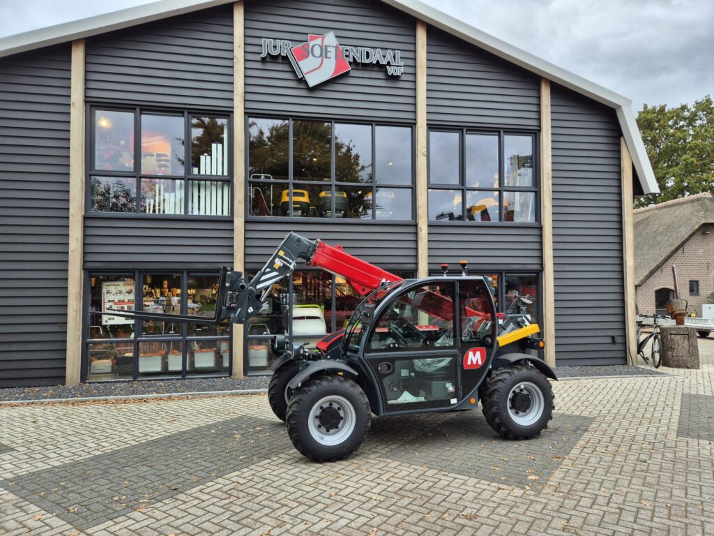 MAGNI TH 3.6 - Телескопичен товарач: снимка 1 MAGNI TH 3.6 - Телескопичен товарач: снимка 1