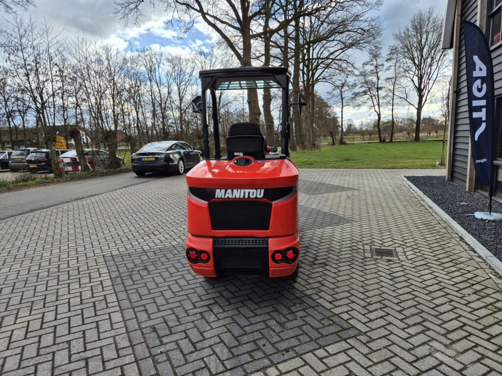 MANITOU MLA 3-25H miniloader - Компактен товарач: снимка 4 MANITOU MLA 3-25H miniloader - Компактен товарач: снимка 4