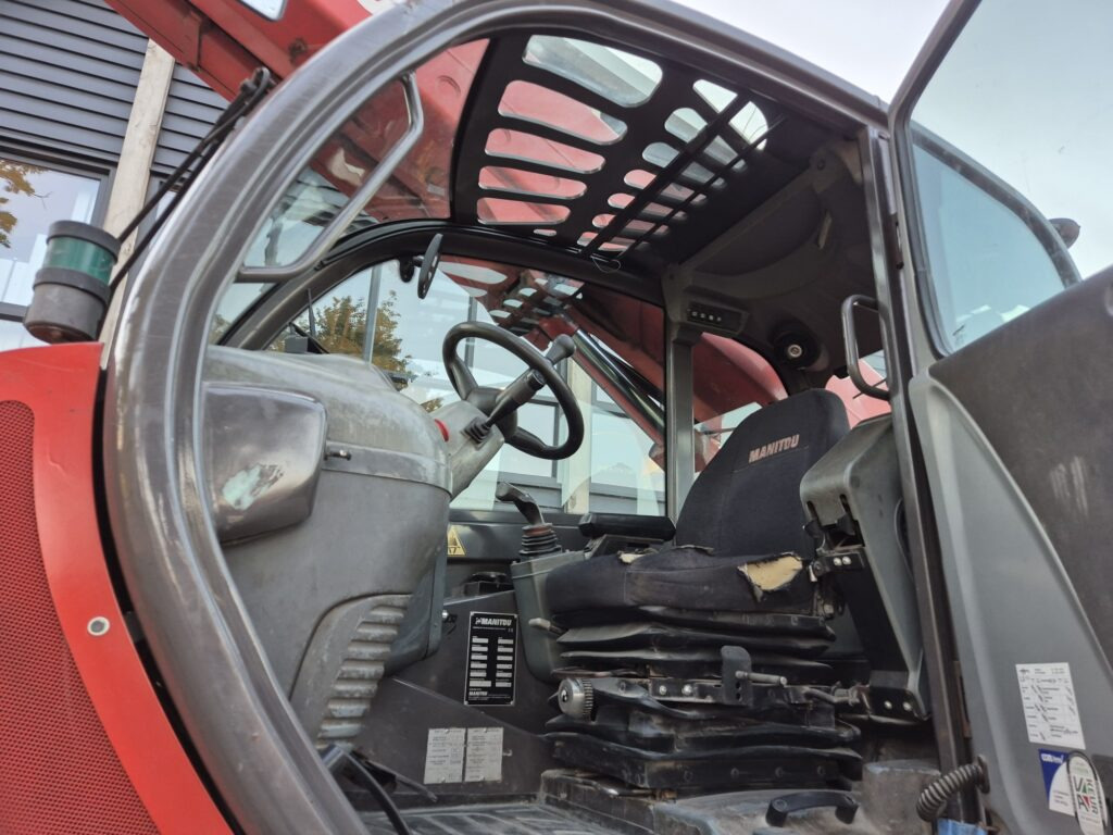 Телескопичен товарач MANITOU MRT 2150 privilege: снимка 12