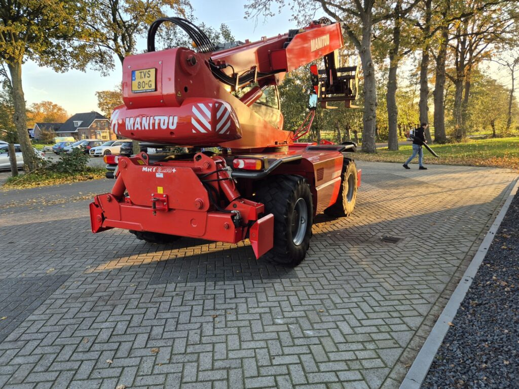 MANITOU MRT 2150+ privilege - Телескопичен товарач: снимка 5 MANITOU MRT 2150+ privilege - Телескопичен товарач: снимка 5